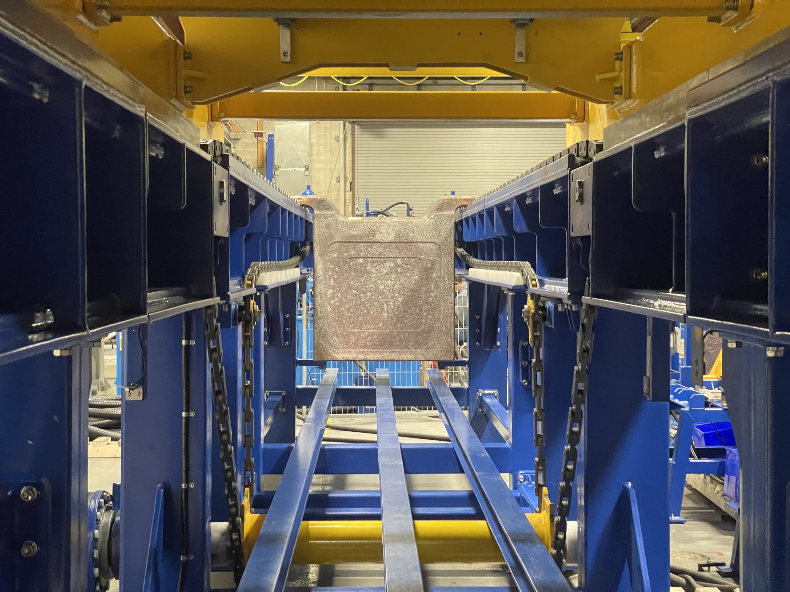 Automatización de la Preparación de Ánodos en Europa Central: Solución Robótica MPA de COBRA y EPCM